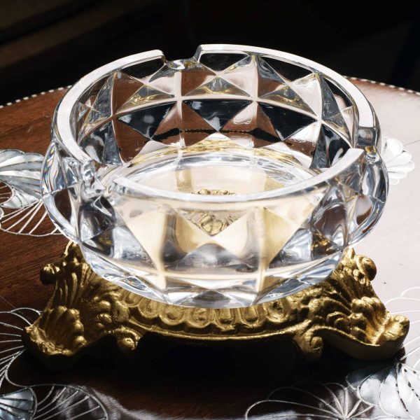 طفاية سجائر كريستال مع قاعدة نحاس