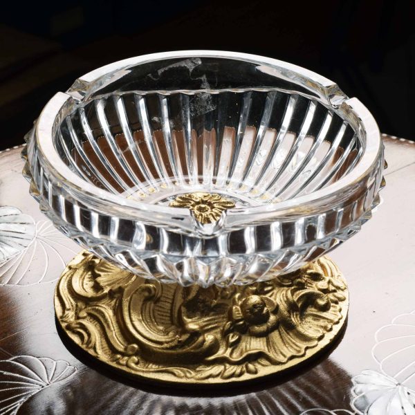 طفاية سجائر كريستال مع قاعدة نحاس